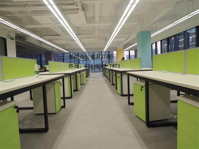 多人位連體辦公屏風(fēng)卡位定制 多人位連體辦公屏風(fēng)卡位定制