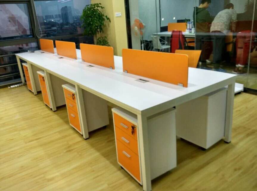 開放式屏風(fēng)辦公桌實拍圖